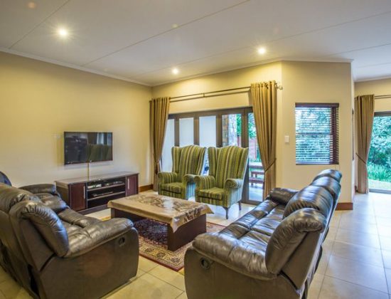 4 Bedroom Holiday Home in Ballito Z17